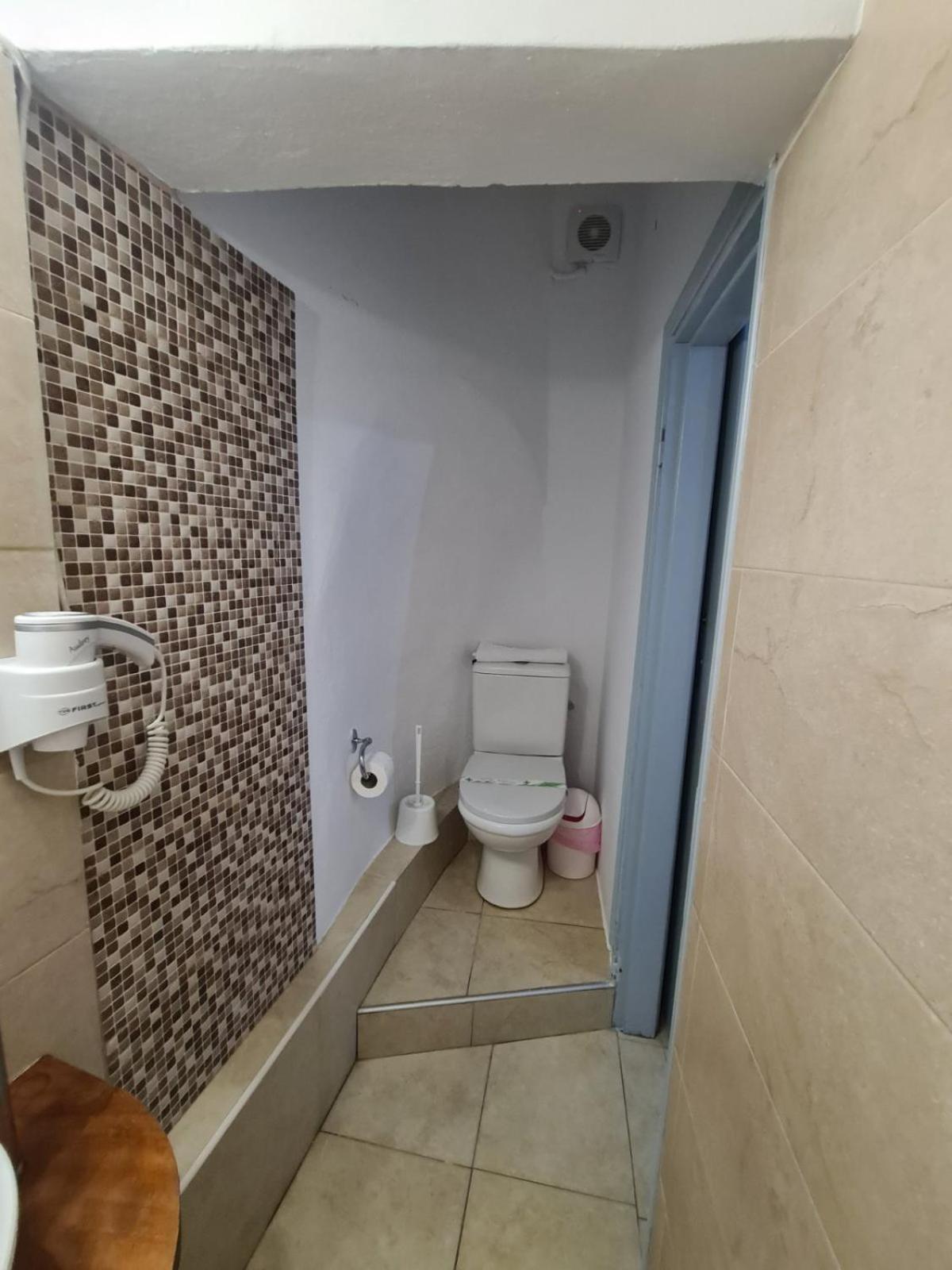 Aithra -Cosy Studio In Centre Of Poros Poros Town Exterior photo