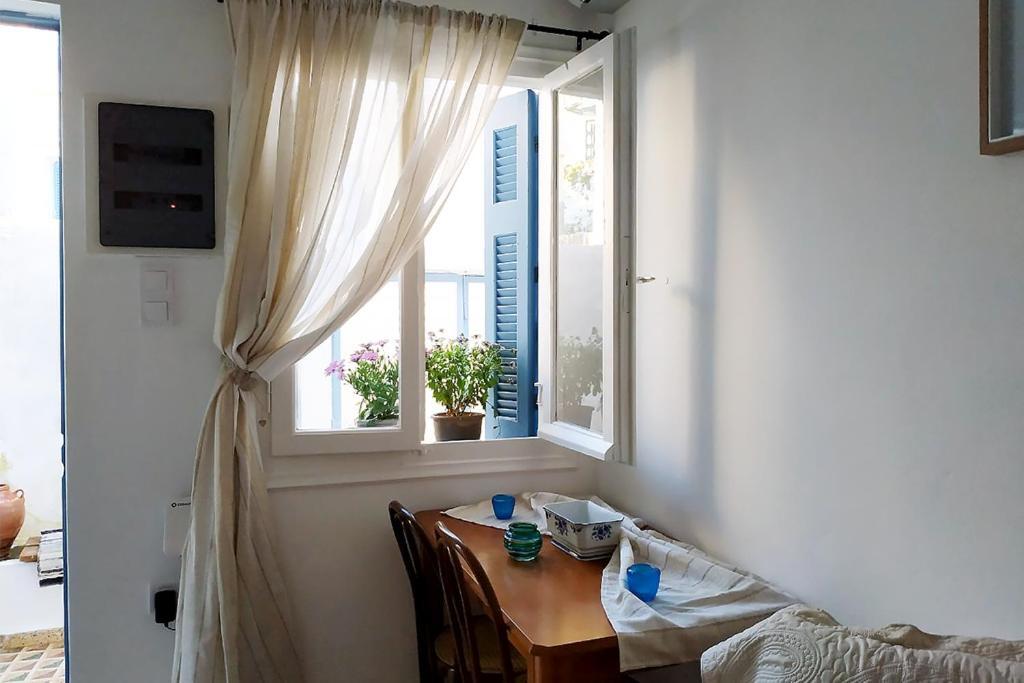 Aithra -Cosy Studio In Centre Of Poros Poros Town Exterior photo